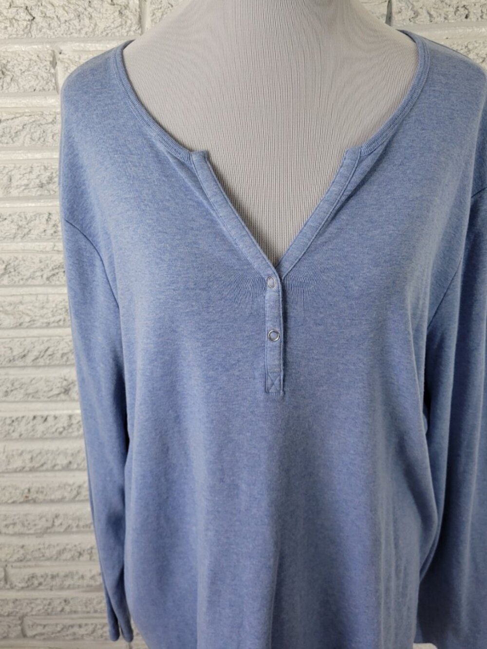 Style & Co Women's Blue Knit Top Size 2X V-Neck Long Sleeve Snap BLU120E - Picture 3 of 8